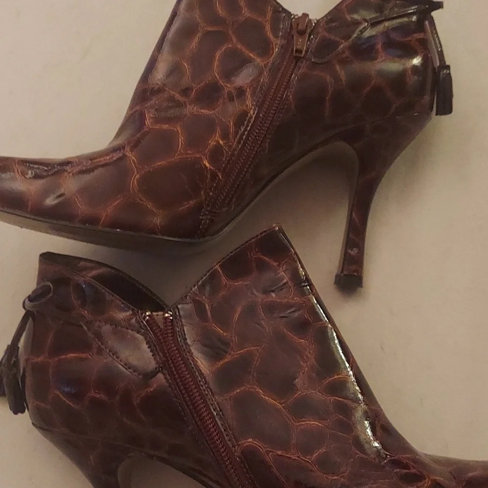 MARTINEZ VALERO Brown Crocodile Print Heeled Ankle Booties - Picture 9 of 10